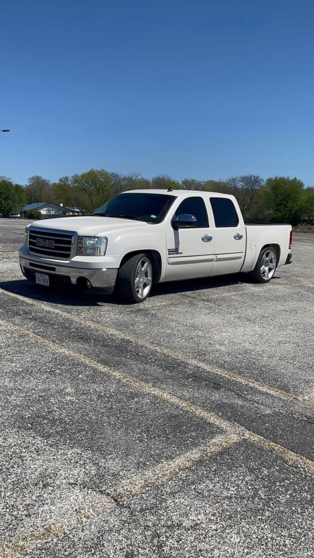 🔥 GMC Sierra 6.2L V8 SLE • Powerful 6.2L V8 - Image 13