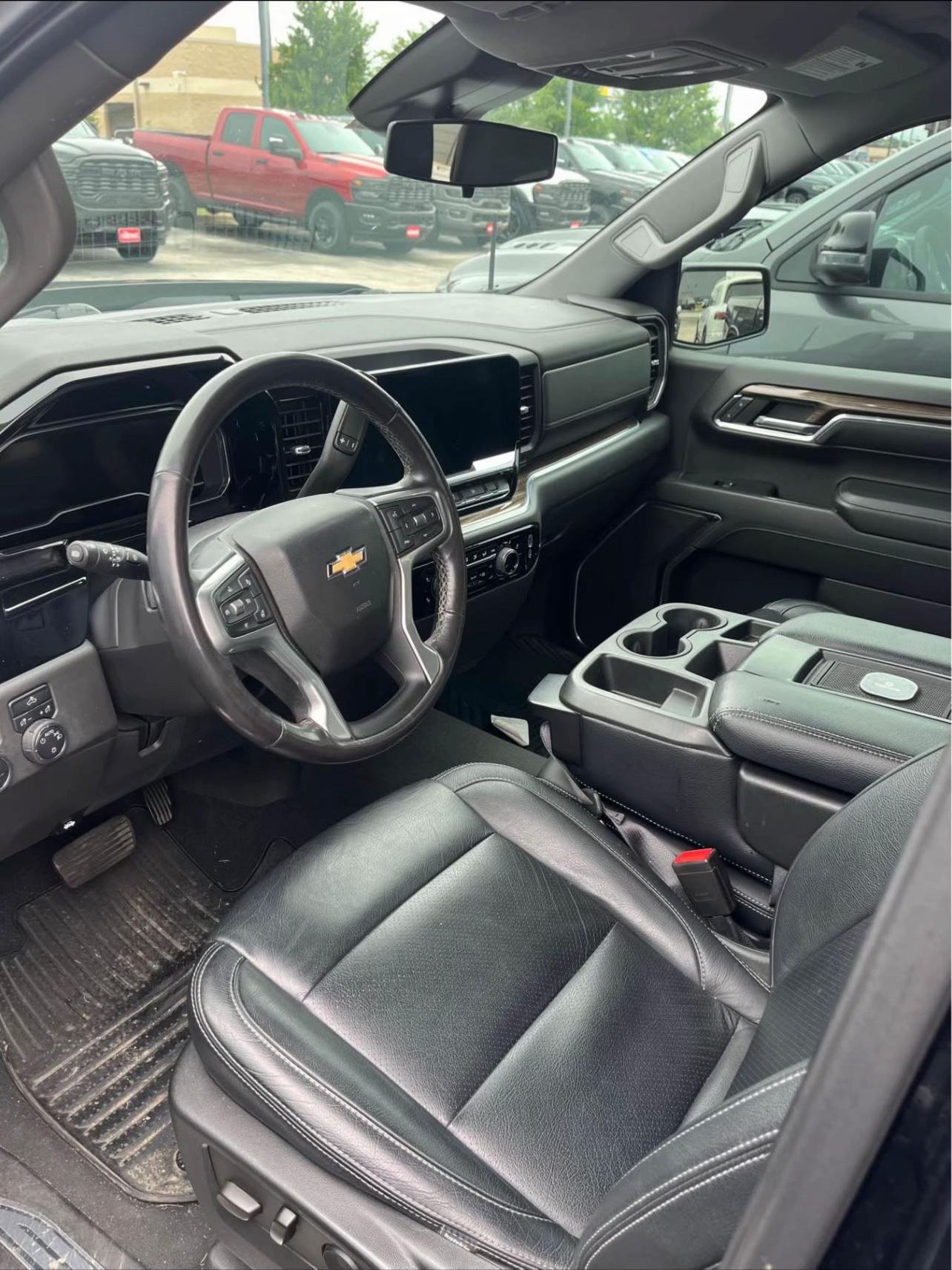 2022 Chevrolet Silverado LT 4x2 2.7L Turbo Max Engine - Image 4