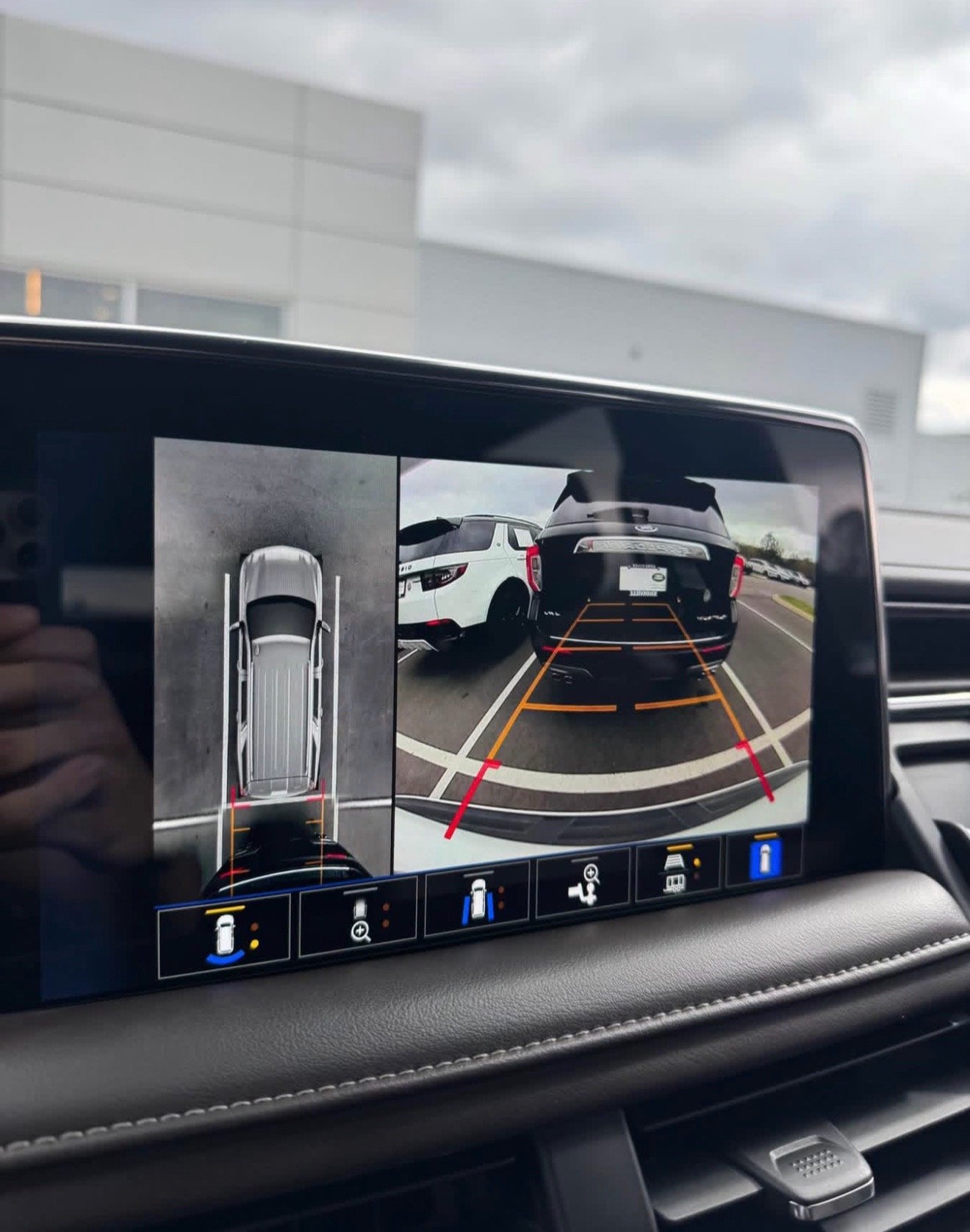 2023 Chevrolet Tahoe LT Sport Utility 4D - Image 10